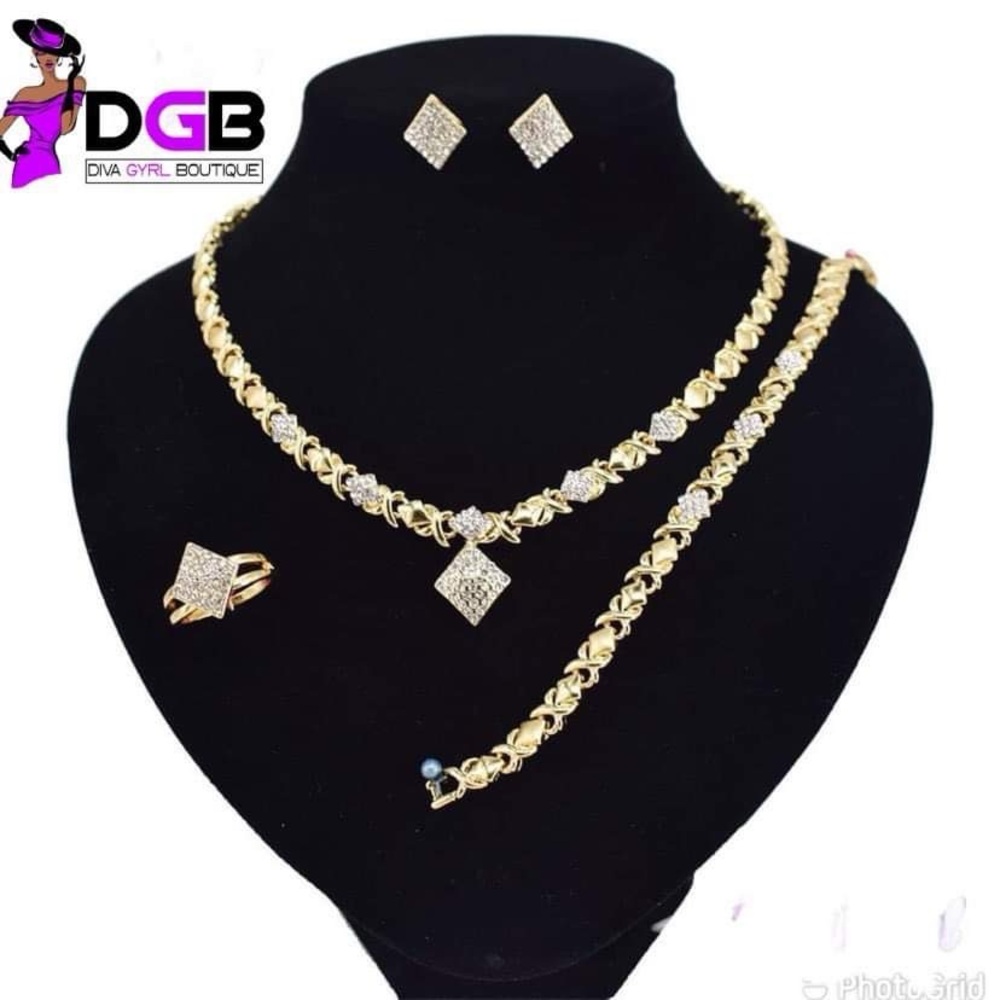 Gold Jewelry Set